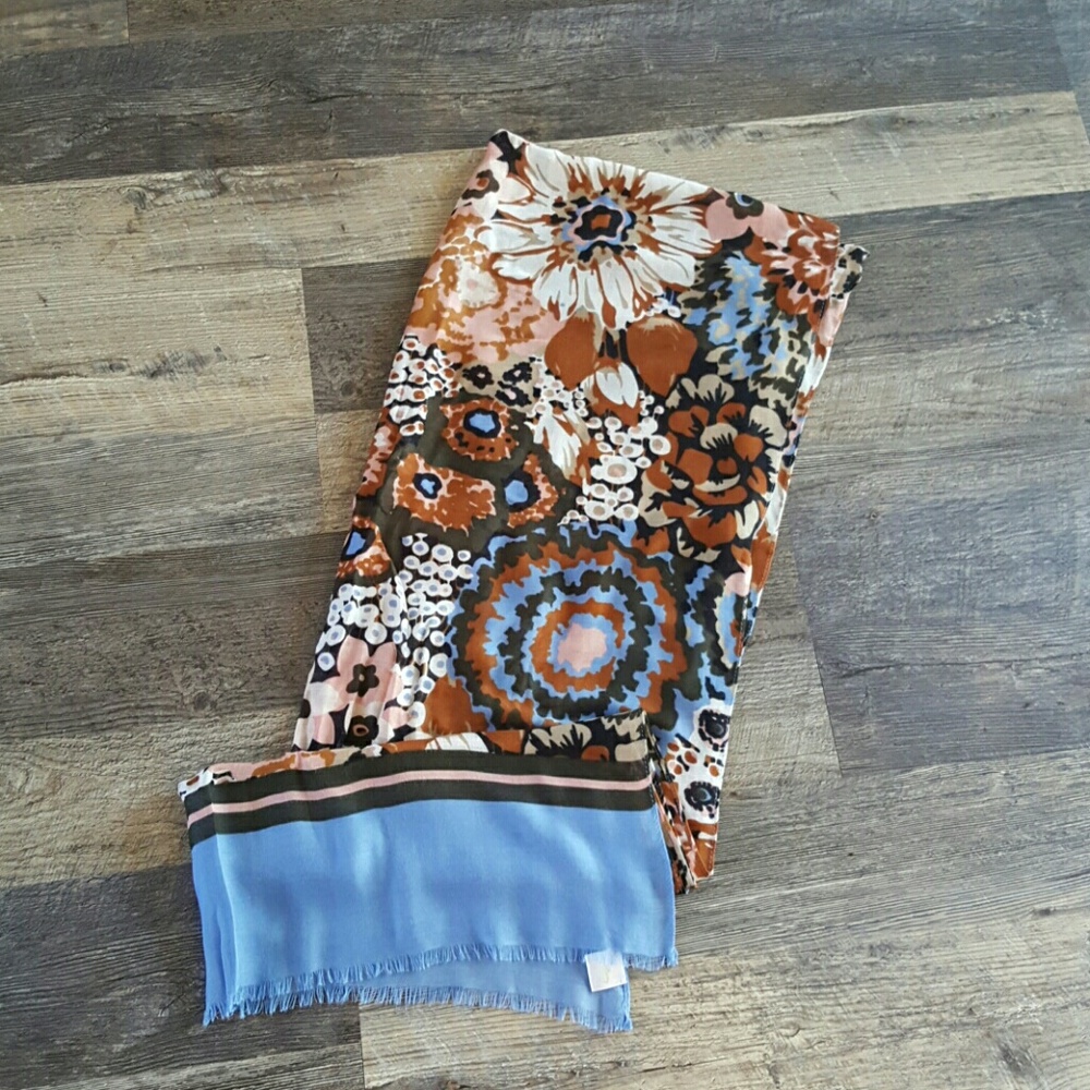 Vera Bradley multicolor blue white brown cream women scarf rayon floral